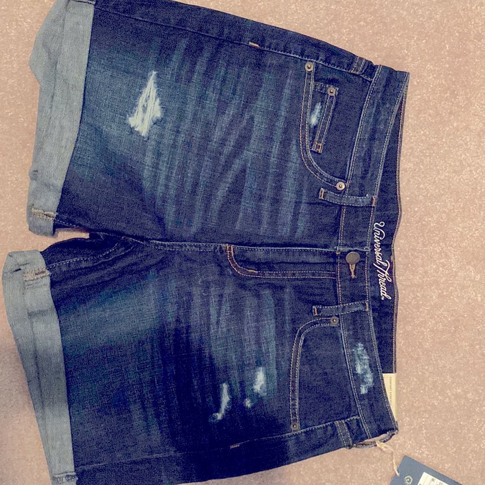 Womans Universal Thread shorts size 12 NWT stretchy blue denim nice shorts